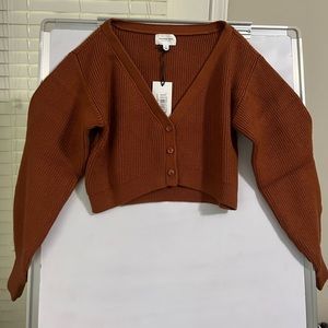 This is a Rustic ribbed cropped top sweater